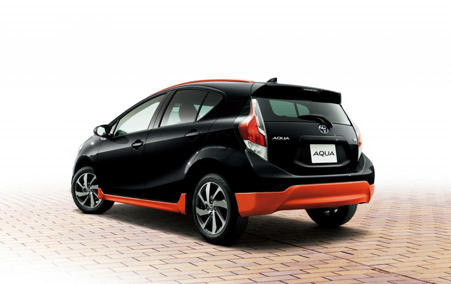  Toyota Aqua X-Urban 2014 года  (фото 4 из 6)